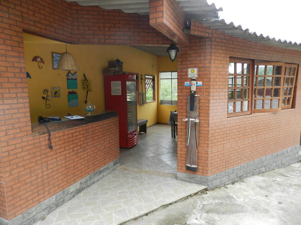 Pousada Hospedaria Santa Clara Santa Rita de Jacutinga Eksteriør billede